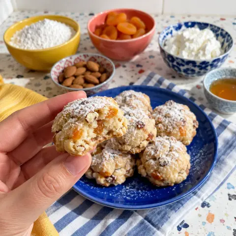 KI-generiertes Symbolbild: Rezept für Glutenfreies Stollenkonfekt mit Quark und Aprikosen