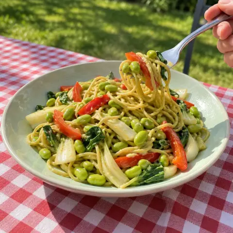 KI-generiertes Symbolbild: Vegan und High Protein Rezept für Vegane Edamame-Nudel-Pfanne