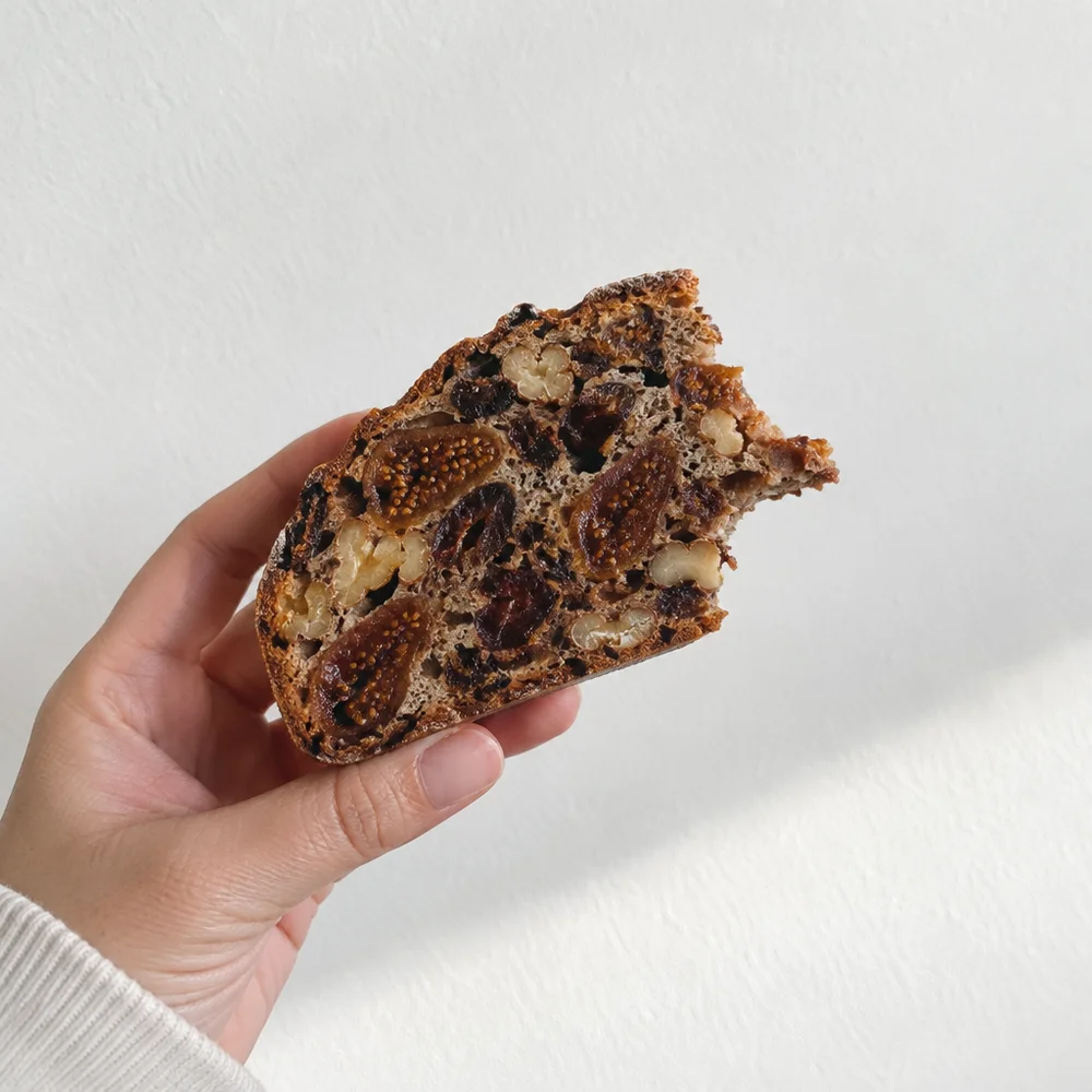 Fruit loaf with figs, dates and walnuts