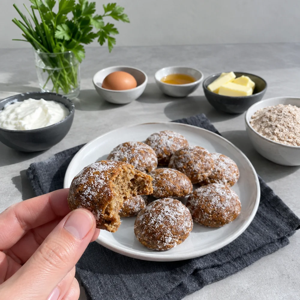 High-protein Pfeffernüsse (spiced gingerbread drops) with quark and wholemeal spelt