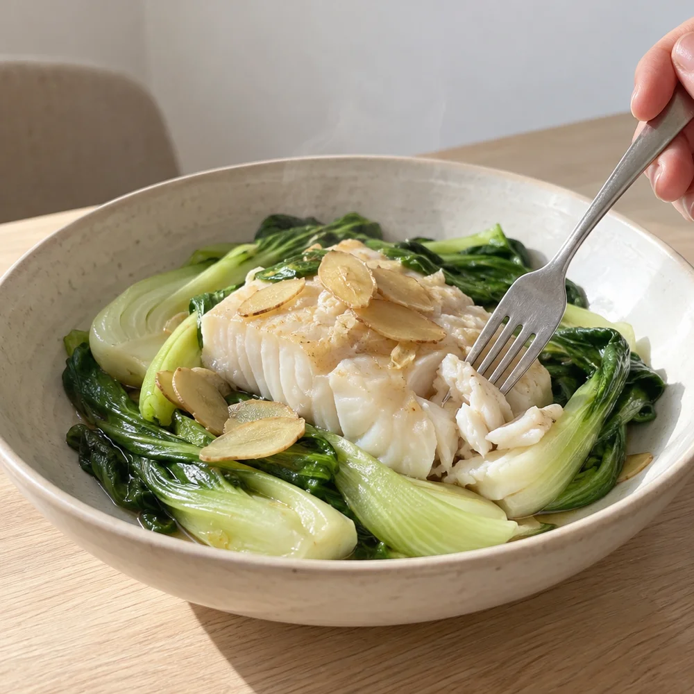 Low-carb cod parcels with galangal and pak choi