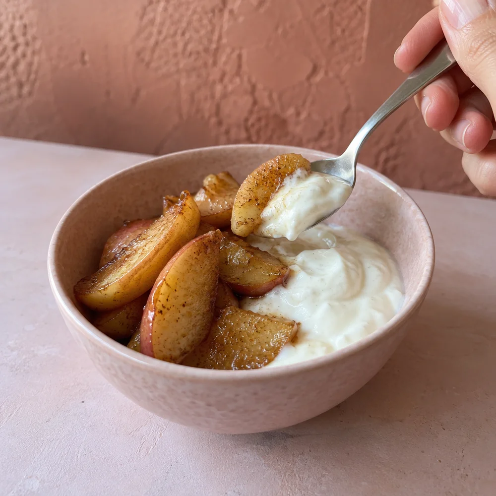Quick baked cinnamon apples with vanilla yoghurt