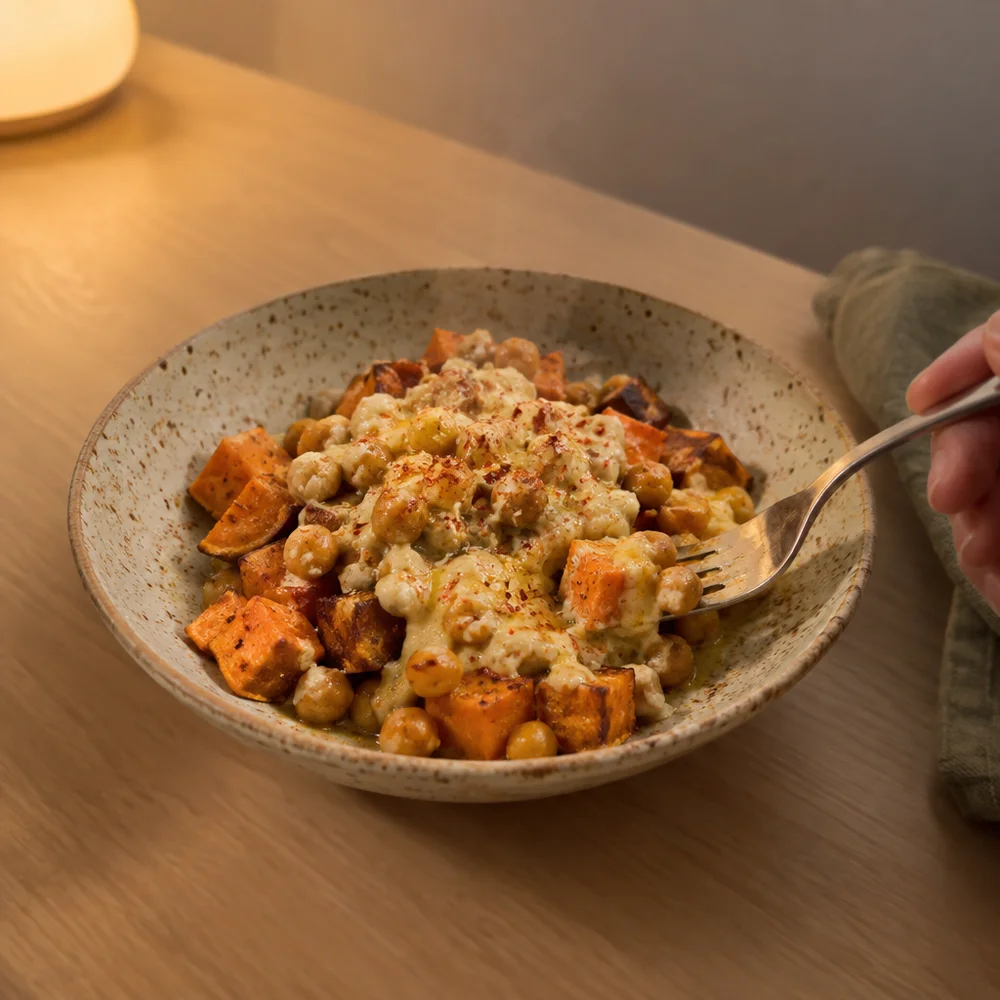 Vegan raclette pans with chickpeas and nutritional yeast sauce