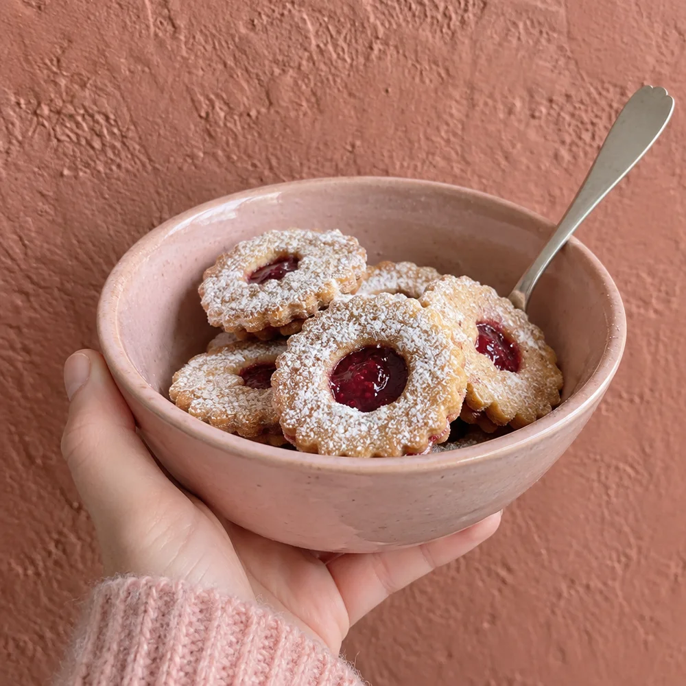 Vegetarian Spitzbuben (jam sandwich cookies) with redcurrant filling