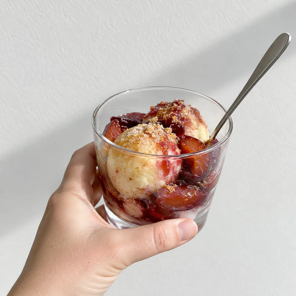 Vegetarian quark dumplings with plum compote